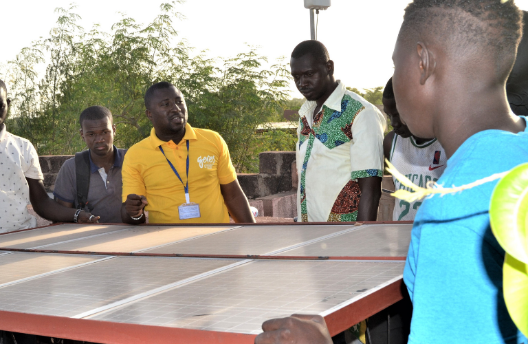 Formation photovolataique jeunes Koutiala Mali FECAK Formation photovolataique jeunes Koutiala Mali FECAK