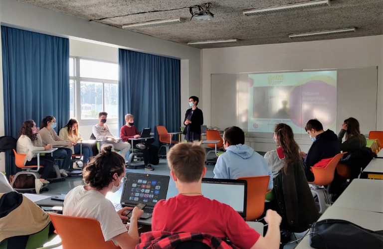 Le Geres sensibilise l'école centrale marseille à la précarité énergétique Le Geres sensibilise l'école centrale marseille à la précarité énergétique