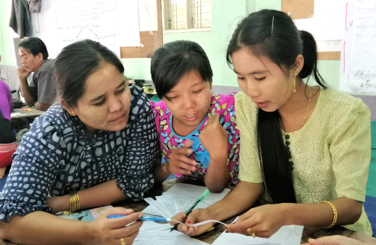 Formation à l'entrepreneuriat femmes myanmar Geres Formation à l'entrepreneuriat femmes myanmar Geres